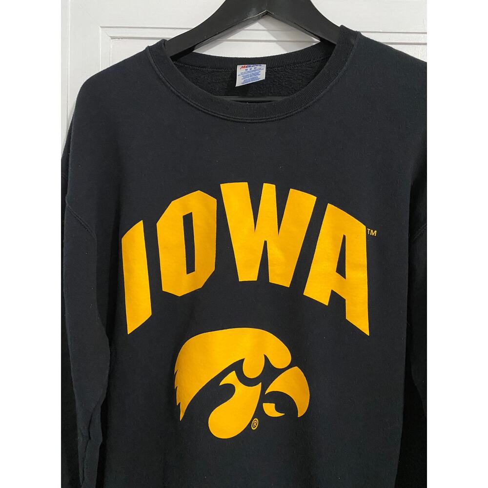 University of Iowa Hawkeyes Crewneck Sweatshirt Size M - Picture 2 of 4